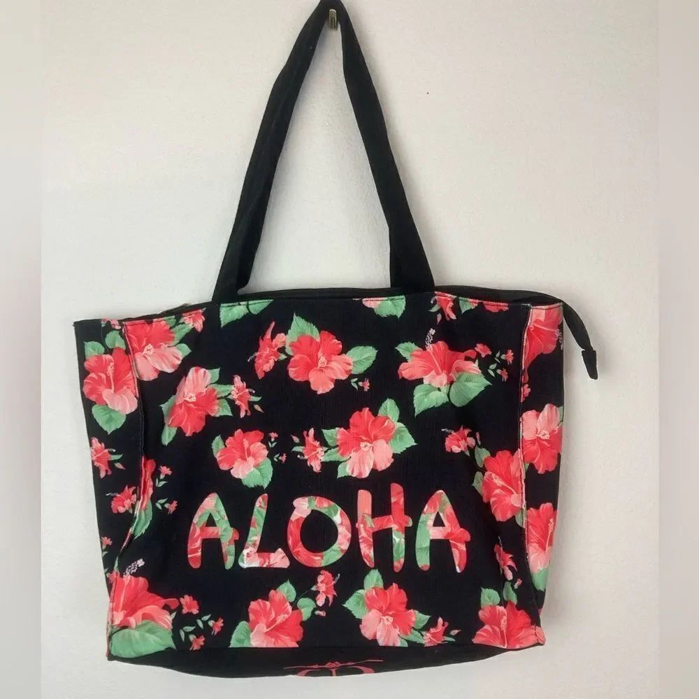 Robin Ruth NWOT Aloha Canvas tote w/ top zipper, zippered pocket, 1 other pocket